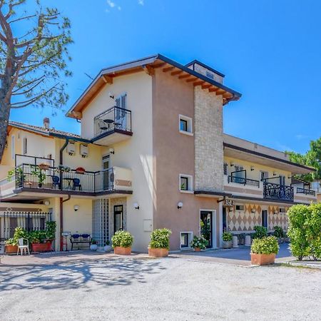 B&B America Sirmione Exteriér fotografie