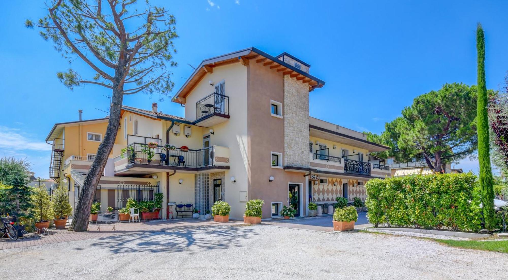 B&B America Sirmione Exteriér fotografie