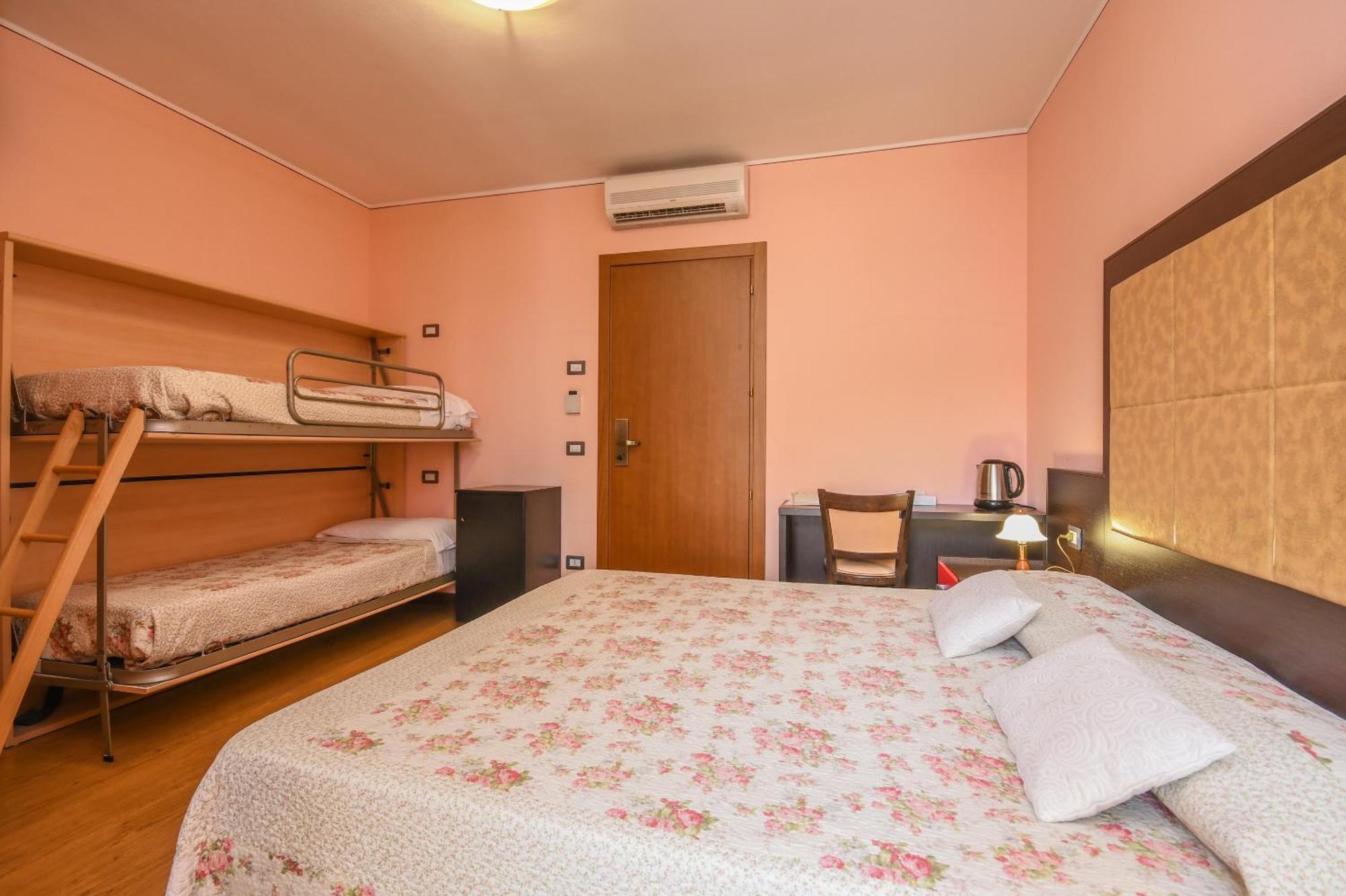B&B America Sirmione Exteriér fotografie