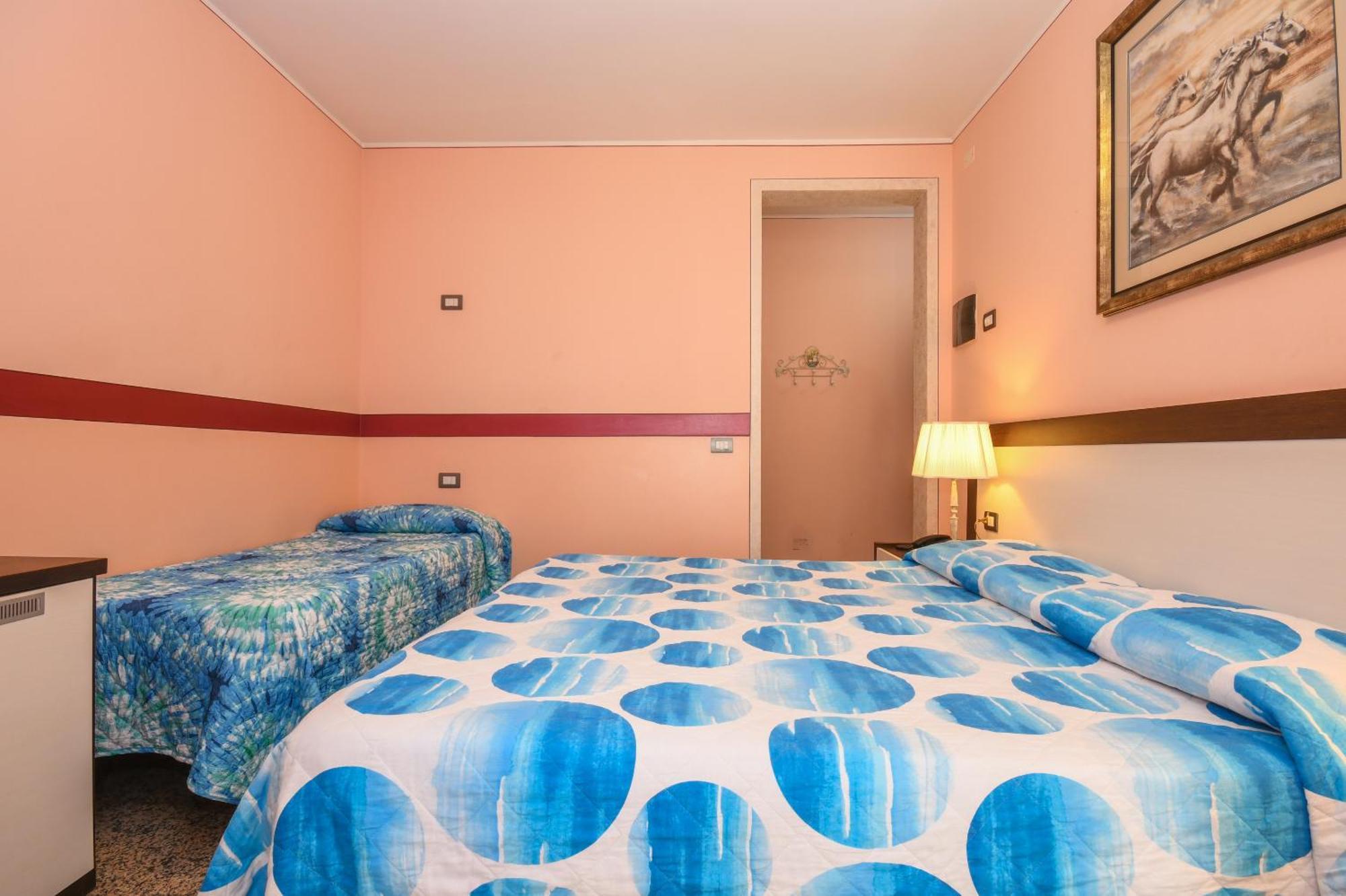 B&B America Sirmione Pokoj fotografie