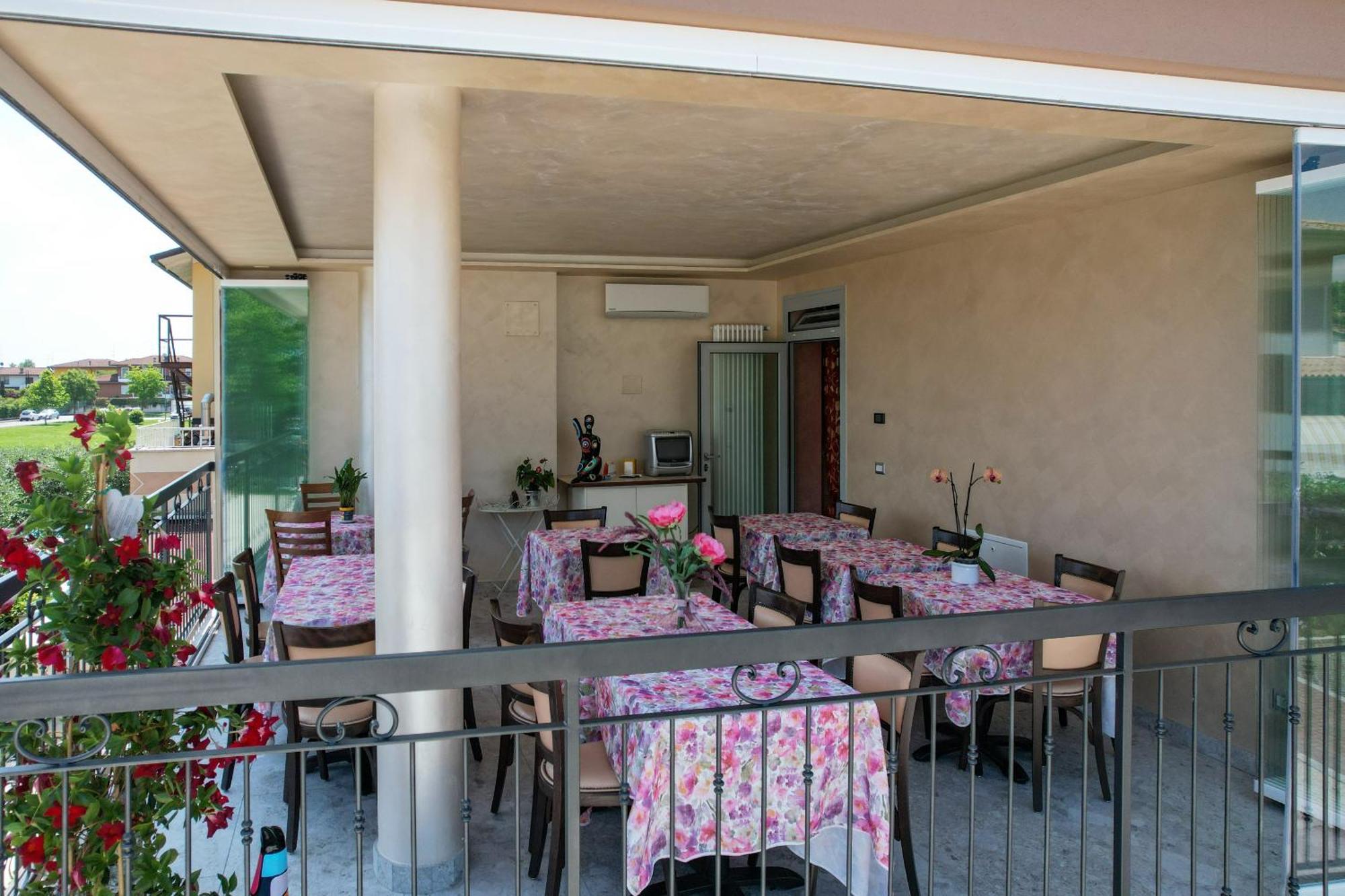 B&B America Sirmione Exteriér fotografie